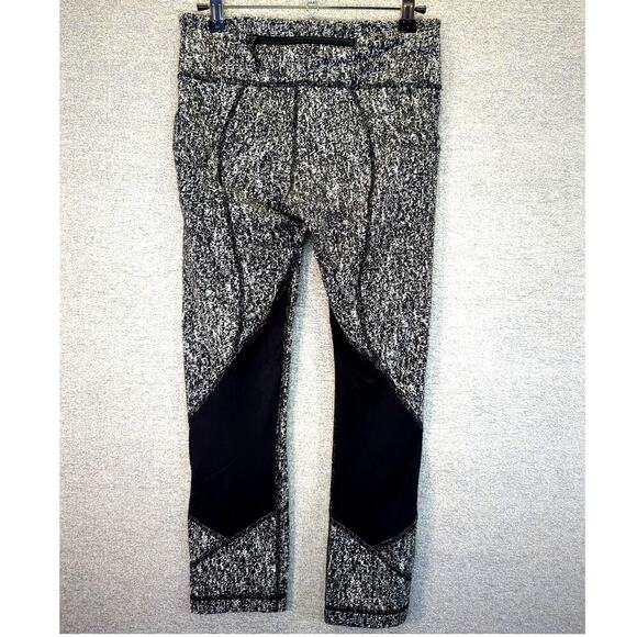 Lululemon Pace Rival Crop 22" Black and White Size 4 - Picture 6 of 13